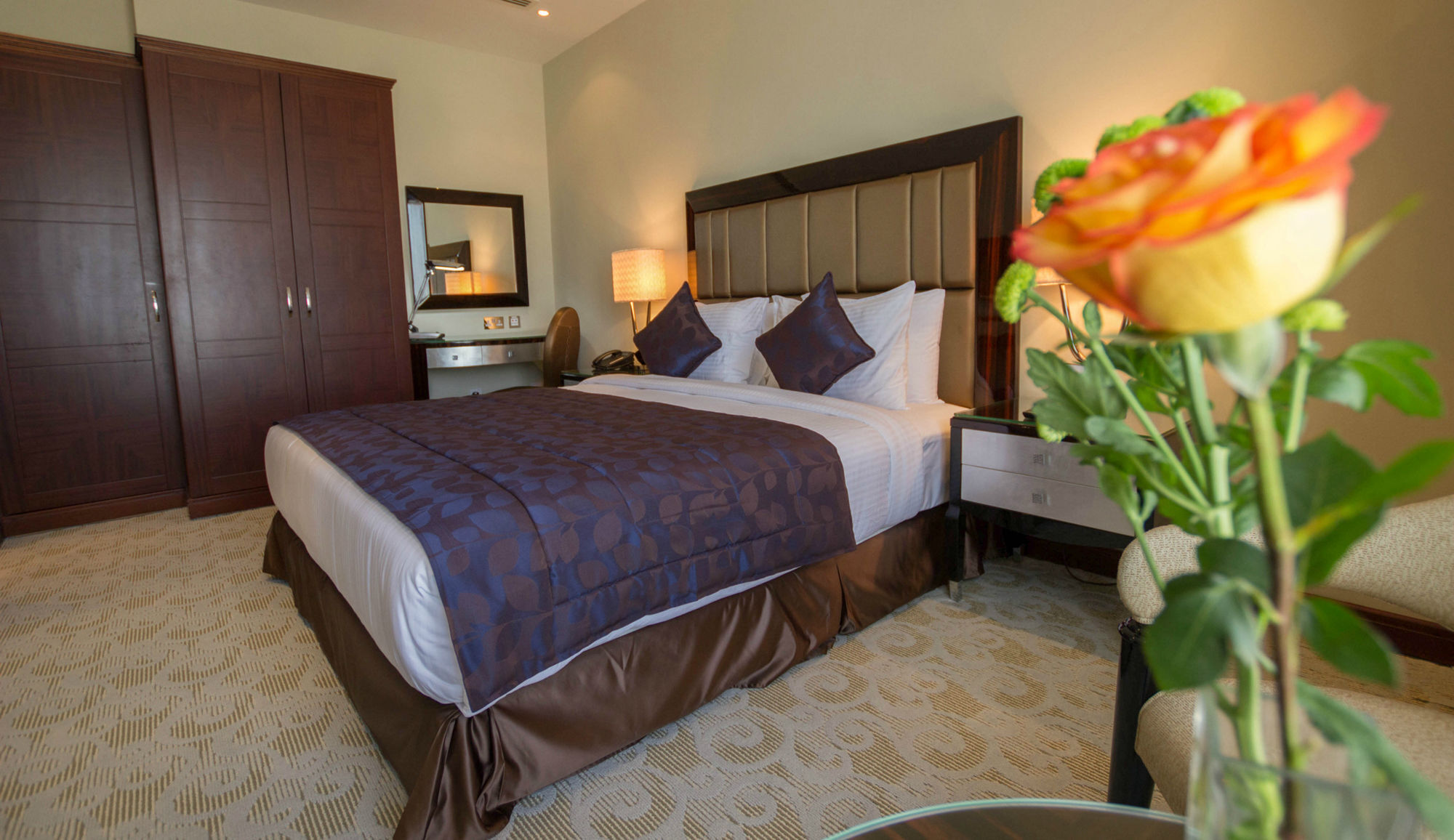 Premium Strato Hotel 4*